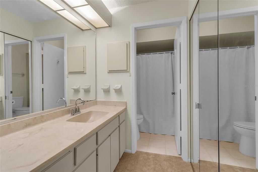 For Sale: $199,000 (2 beds, 2 baths, 1197 Square Feet)