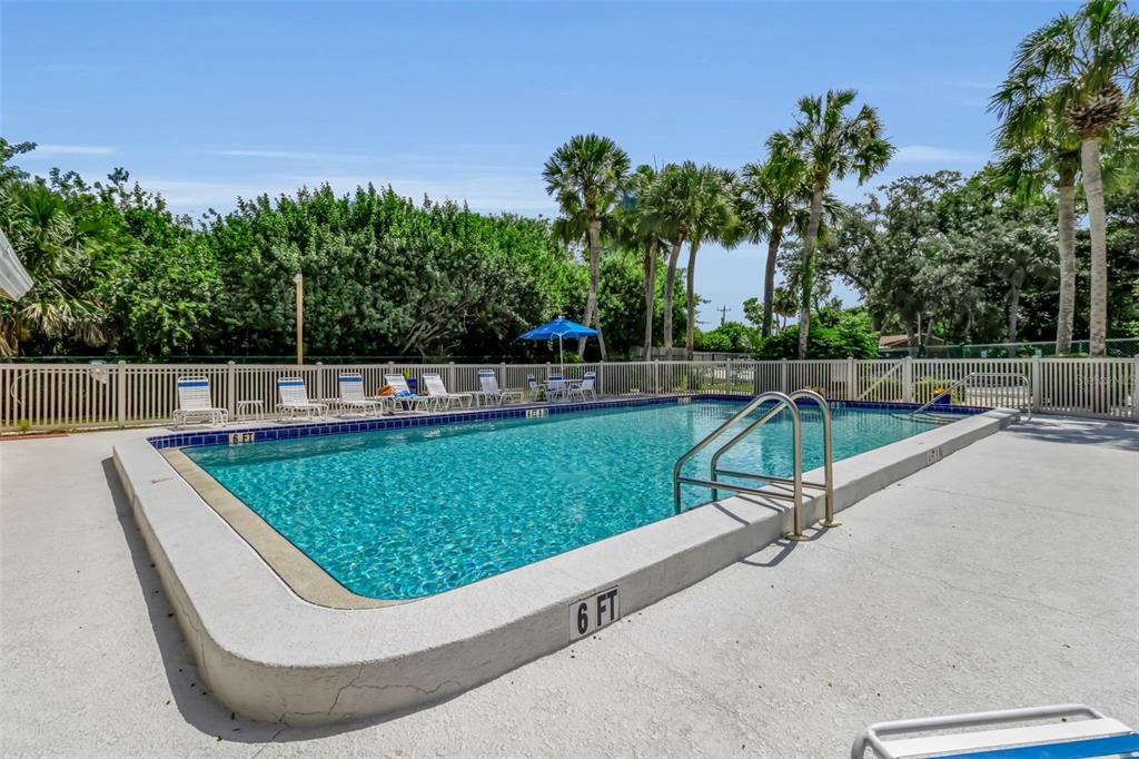For Sale: $199,000 (2 beds, 2 baths, 1197 Square Feet)