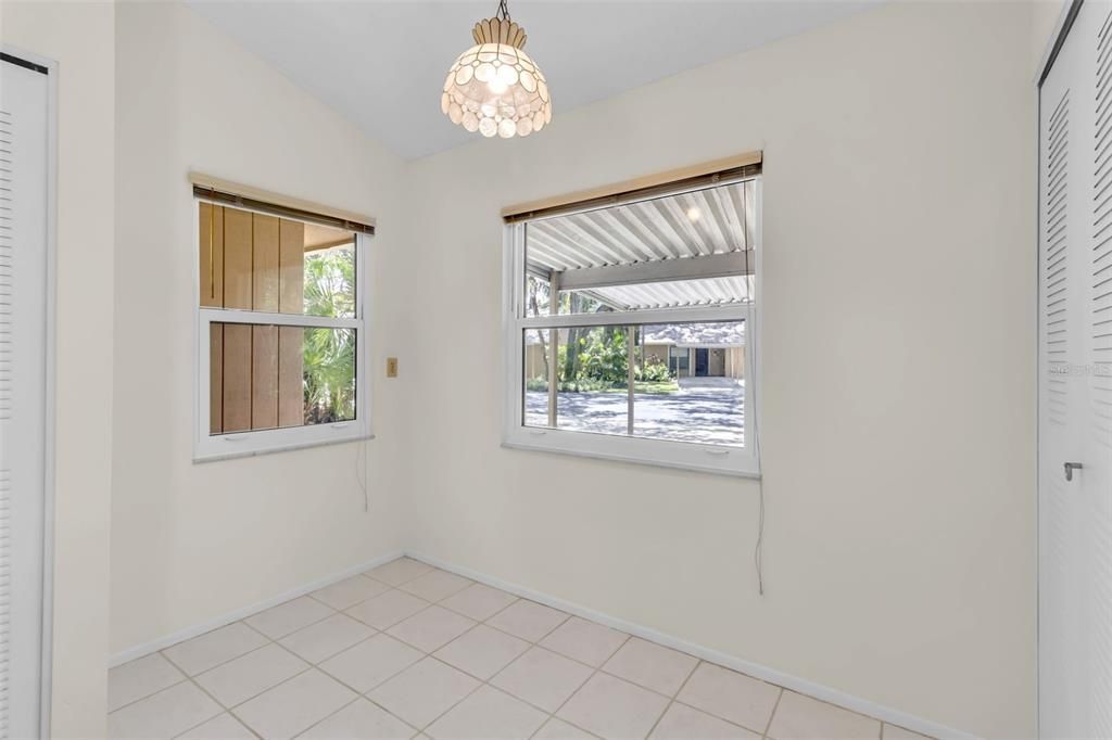 For Sale: $199,000 (2 beds, 2 baths, 1197 Square Feet)