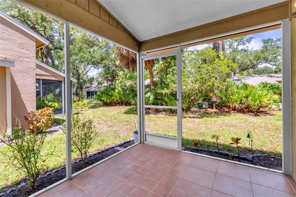 For Sale: $199,000 (2 beds, 2 baths, 1197 Square Feet)