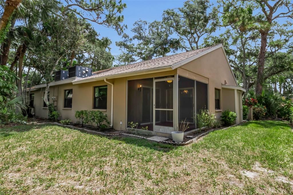 For Sale: $199,000 (2 beds, 2 baths, 1197 Square Feet)