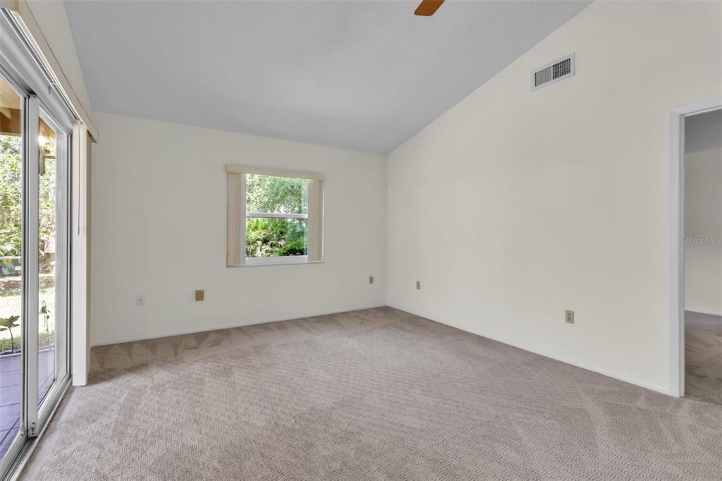For Sale: $199,000 (2 beds, 2 baths, 1197 Square Feet)