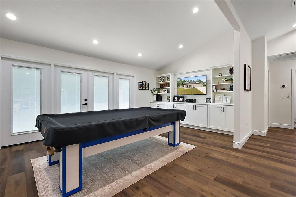 For Sale: $579,999 (3 beds, 2 baths, 1865 Square Feet)