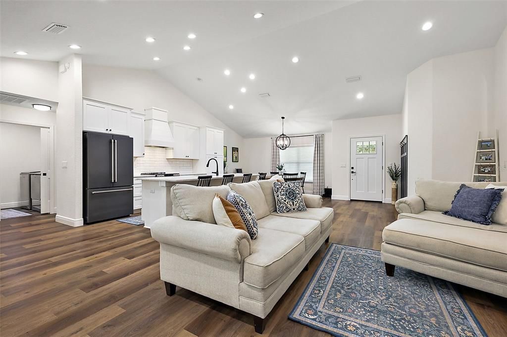 For Sale: $579,999 (3 beds, 2 baths, 1865 Square Feet)