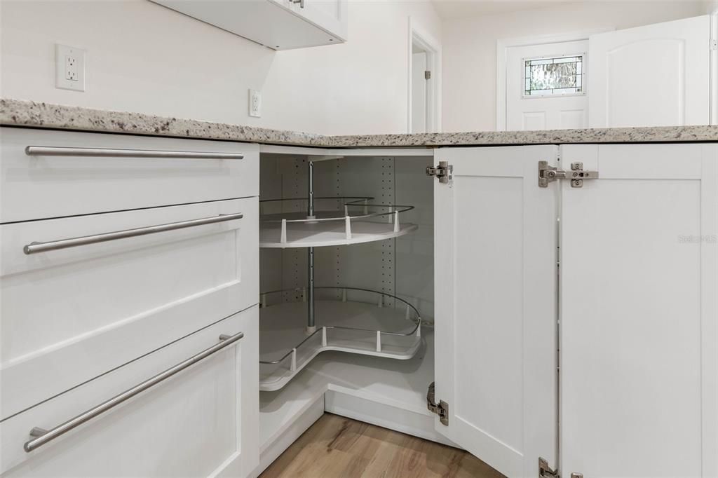 For Sale: $379,000 (3 beds, 3 baths, 1680 Square Feet)