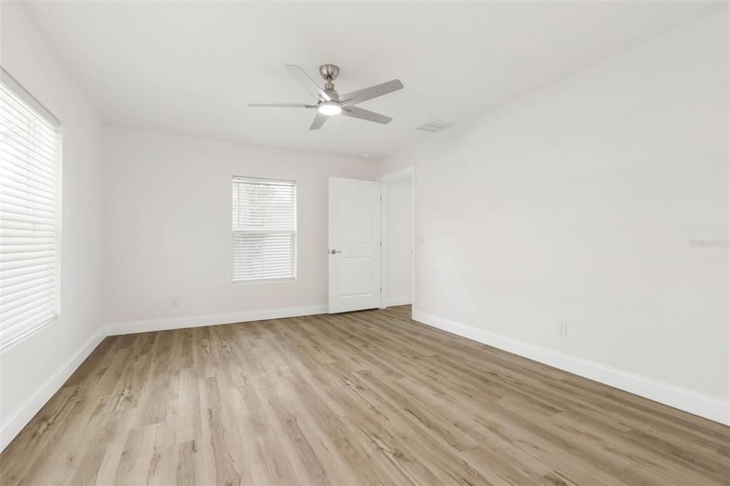 For Sale: $379,000 (3 beds, 3 baths, 1680 Square Feet)