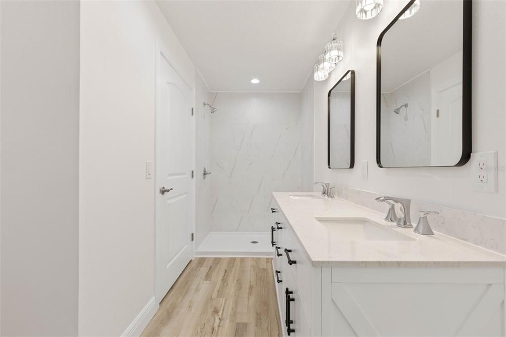 For Sale: $379,000 (3 beds, 3 baths, 1680 Square Feet)