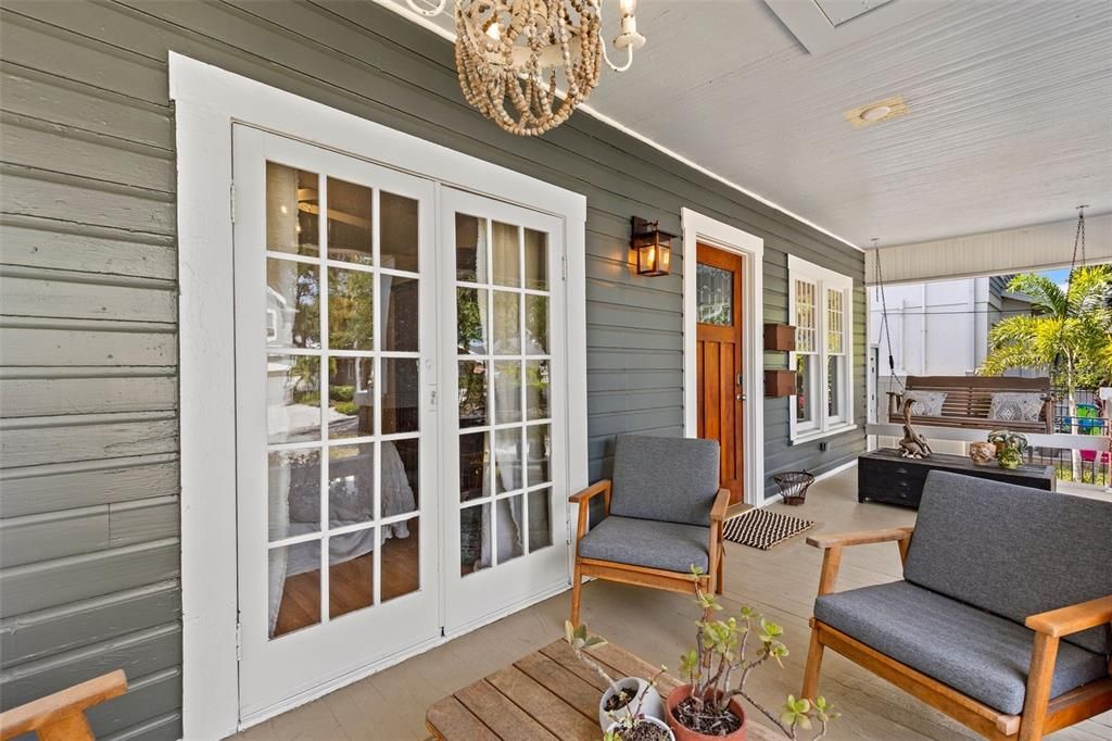 For Sale: $1,250,000 (4 beds, 3 baths, 2031 Square Feet)