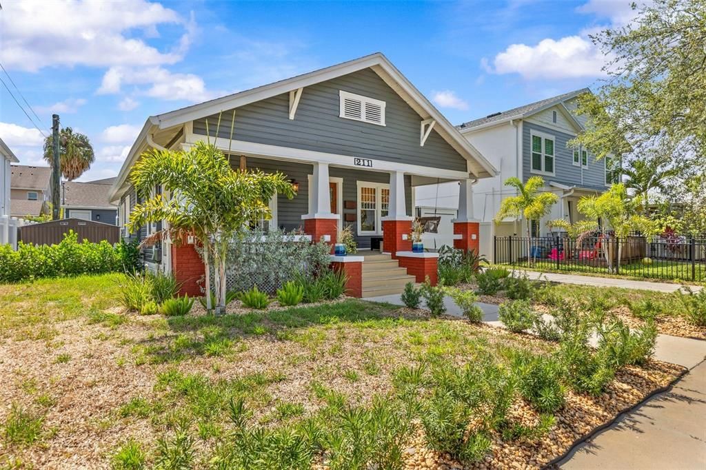 For Sale: $1,250,000 (4 beds, 3 baths, 2031 Square Feet)