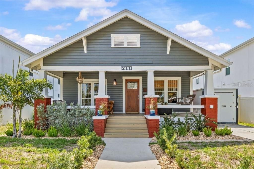 For Sale: $1,250,000 (4 beds, 3 baths, 2031 Square Feet)