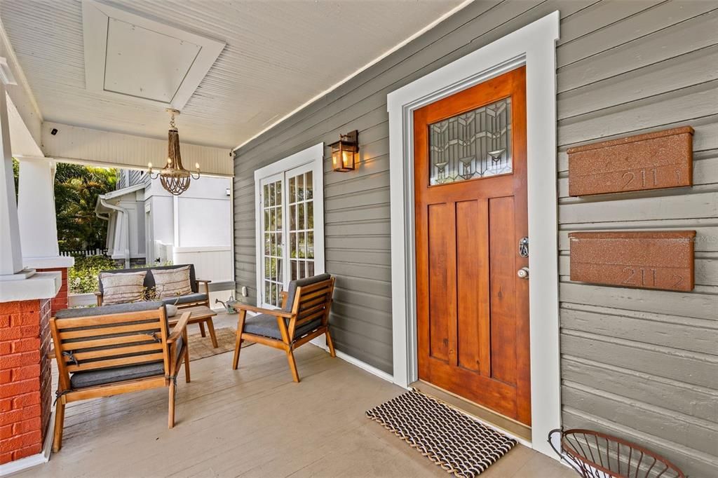 For Sale: $1,250,000 (4 beds, 3 baths, 2031 Square Feet)