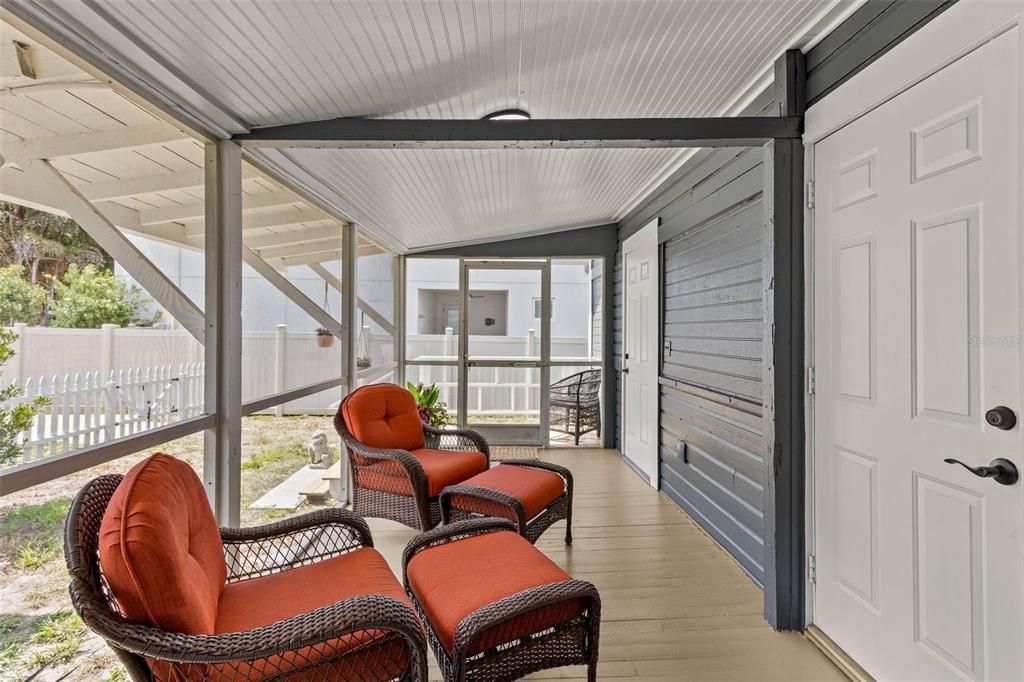 For Sale: $1,250,000 (4 beds, 3 baths, 2031 Square Feet)