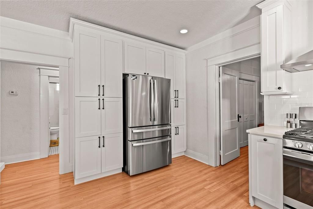 For Sale: $1,250,000 (4 beds, 3 baths, 2031 Square Feet)