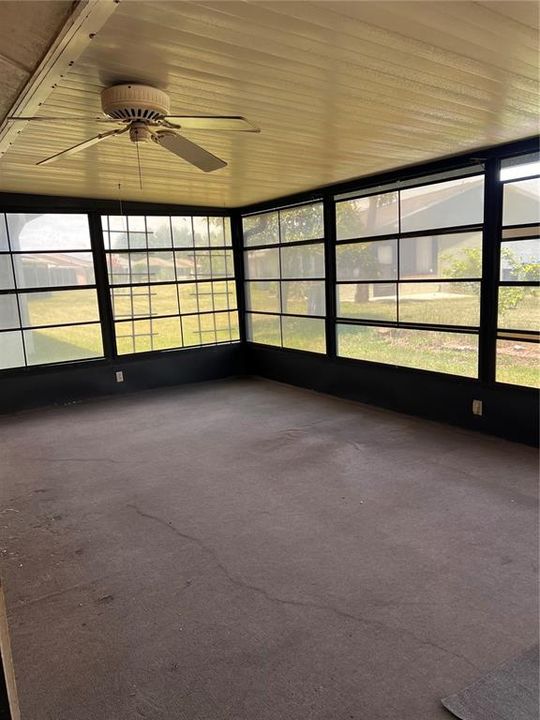 For Sale: $349,900 (3 beds, 2 baths, 1714 Square Feet)