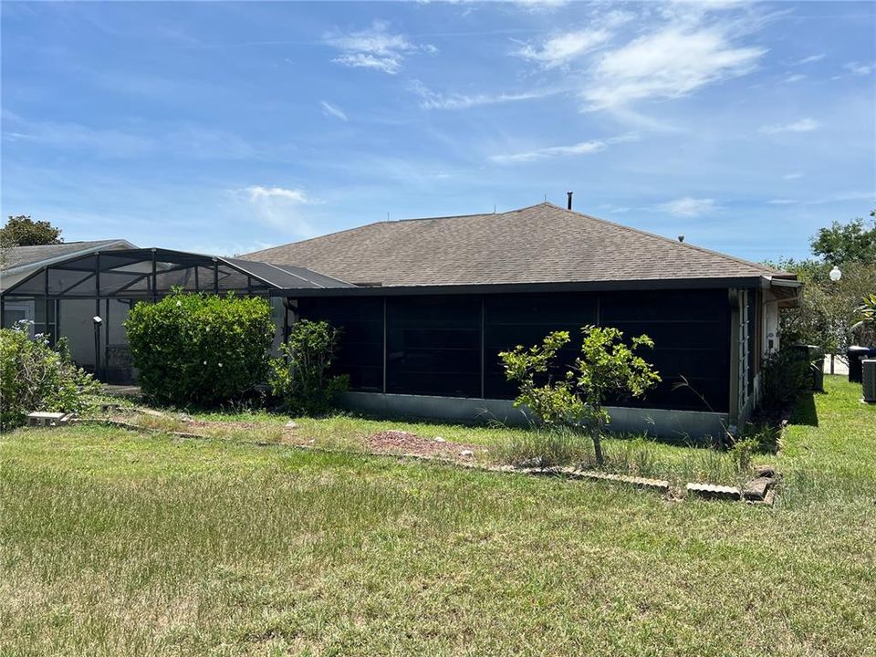 For Sale: $349,900 (3 beds, 2 baths, 1714 Square Feet)