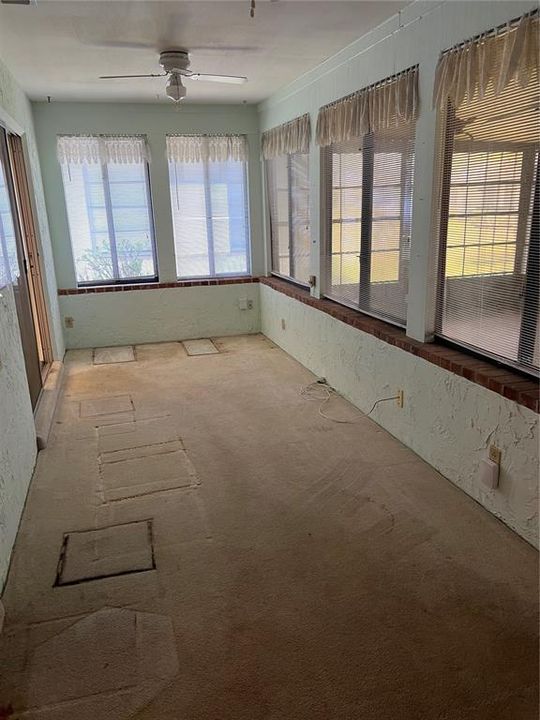 For Sale: $349,900 (3 beds, 2 baths, 1714 Square Feet)