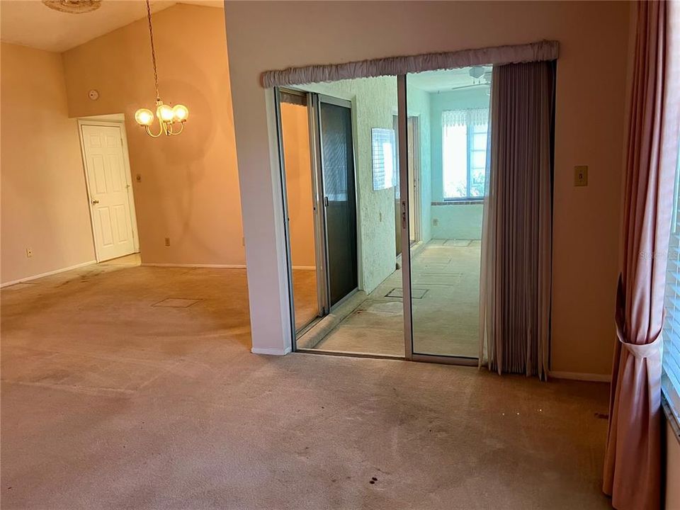 For Sale: $349,900 (3 beds, 2 baths, 1714 Square Feet)