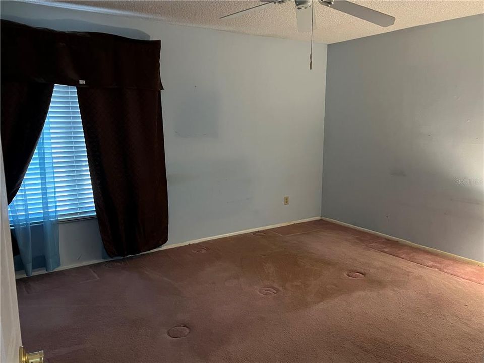 For Sale: $349,900 (3 beds, 2 baths, 1714 Square Feet)