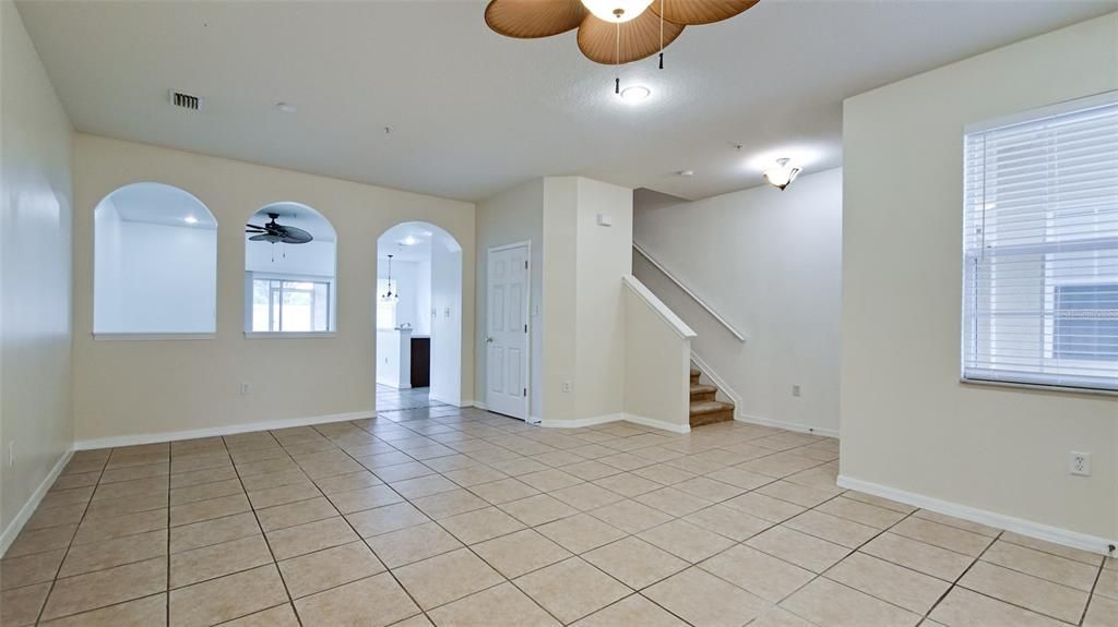 For Rent: $1,995 (3 beds, 2 baths, 1776 Square Feet)