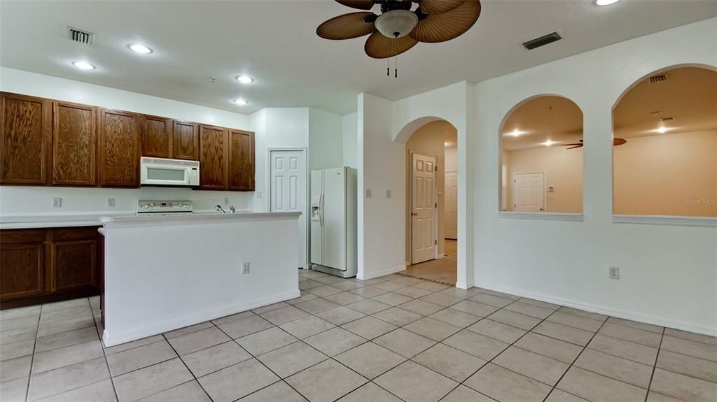 For Rent: $1,995 (3 beds, 2 baths, 1776 Square Feet)