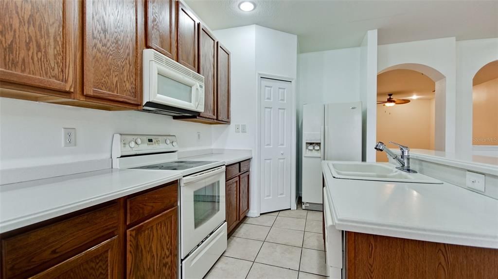 For Rent: $1,995 (3 beds, 2 baths, 1776 Square Feet)