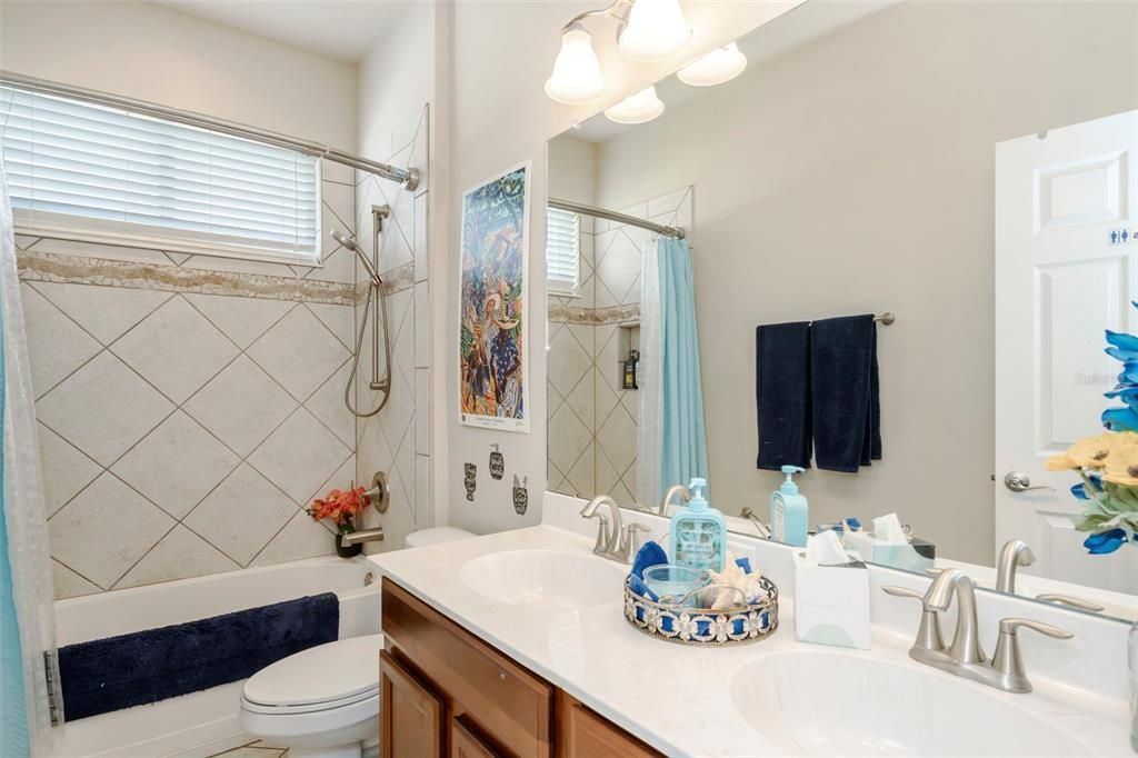 For Sale: $590,000 (4 beds, 3 baths, 2585 Square Feet)