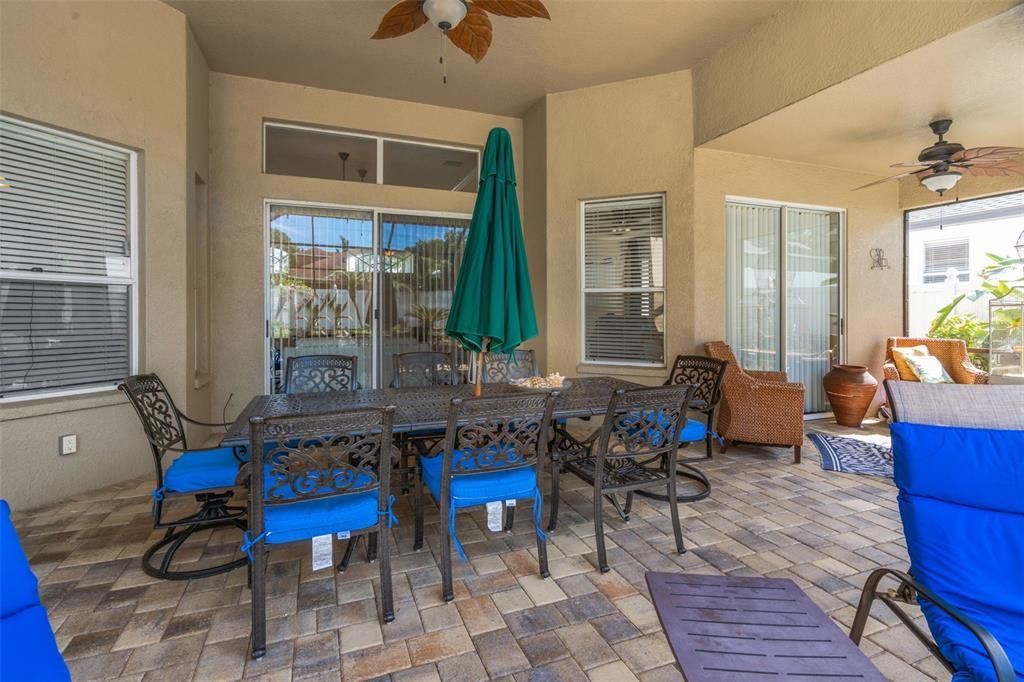 For Sale: $590,000 (4 beds, 3 baths, 2585 Square Feet)