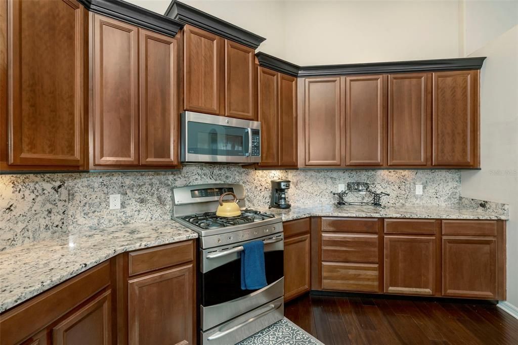 For Sale: $590,000 (4 beds, 3 baths, 2585 Square Feet)
