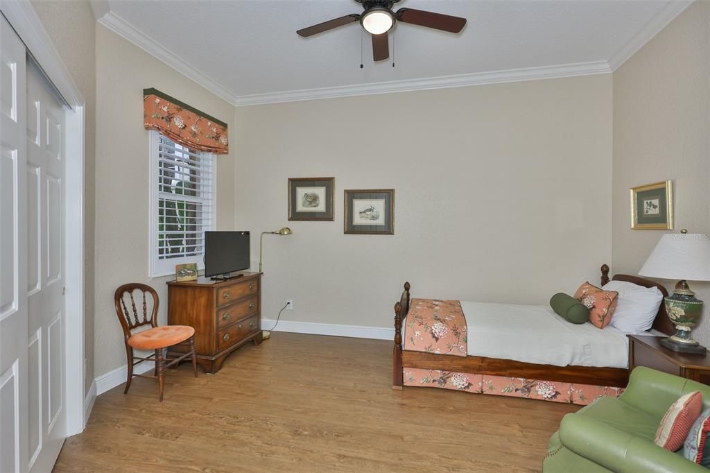 For Sale: $374,900 (3 beds, 2 baths, 1860 Square Feet)