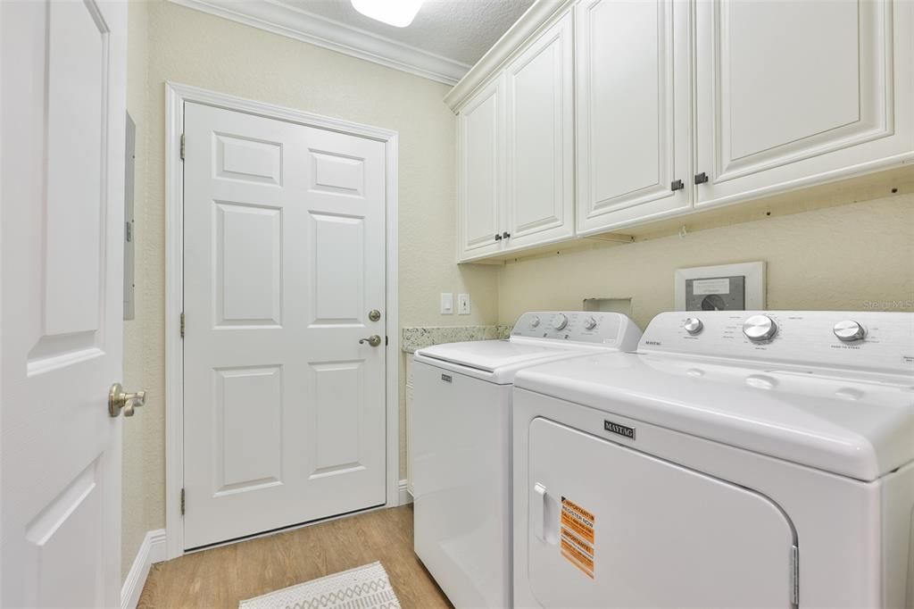 For Sale: $374,900 (3 beds, 2 baths, 1860 Square Feet)