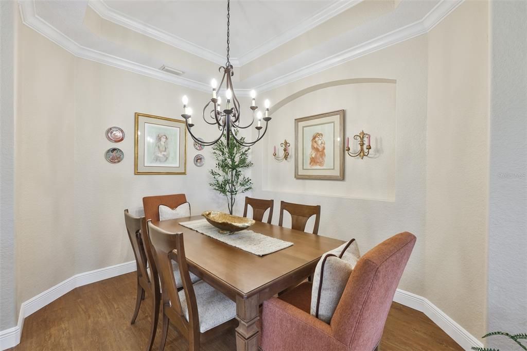 For Sale: $374,900 (3 beds, 2 baths, 1860 Square Feet)