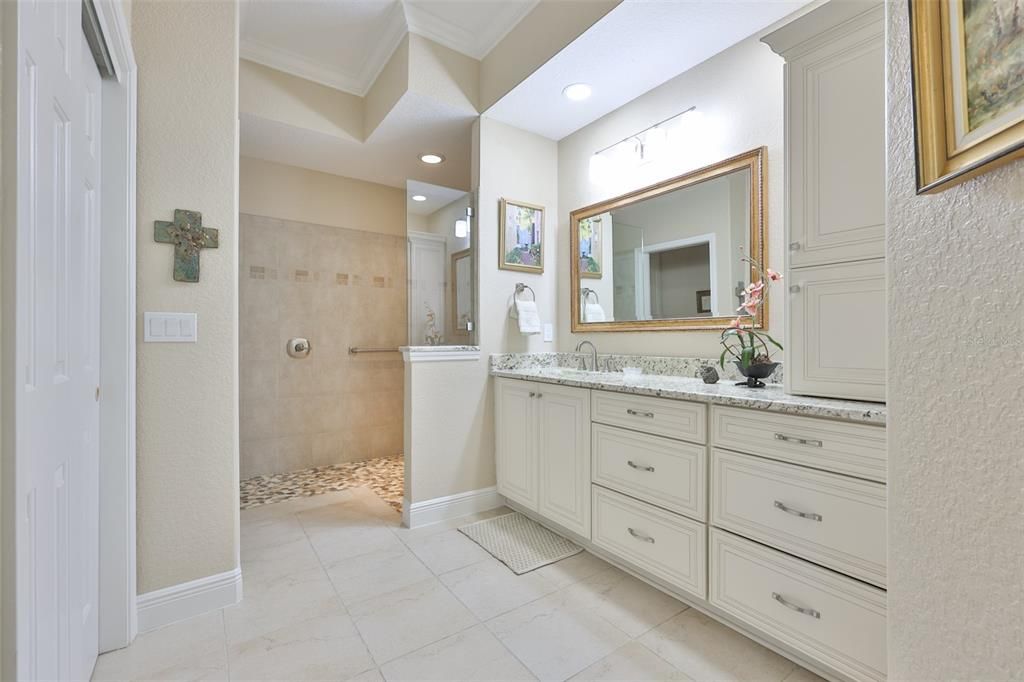 For Sale: $374,900 (3 beds, 2 baths, 1860 Square Feet)