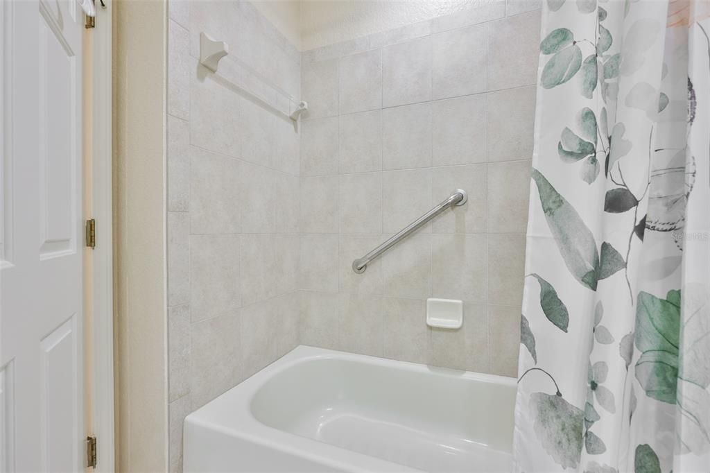 For Sale: $374,900 (3 beds, 2 baths, 1860 Square Feet)