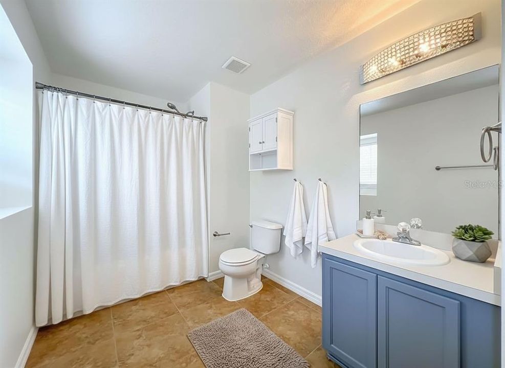 En Venta: $399,000 (3 camas, 2 baños, 1808 Pies cuadrados)