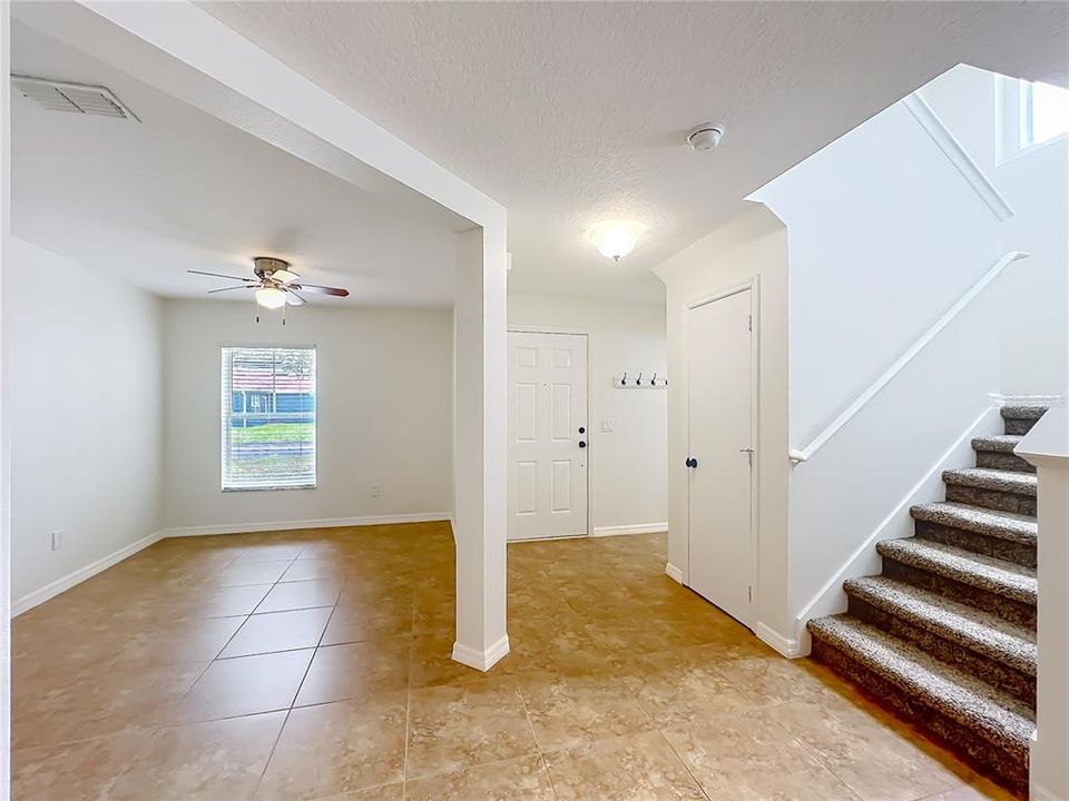 En Venta: $399,000 (3 camas, 2 baños, 1808 Pies cuadrados)