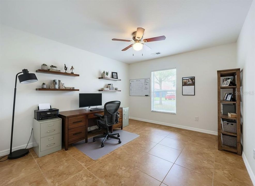En Venta: $399,000 (3 camas, 2 baños, 1808 Pies cuadrados)