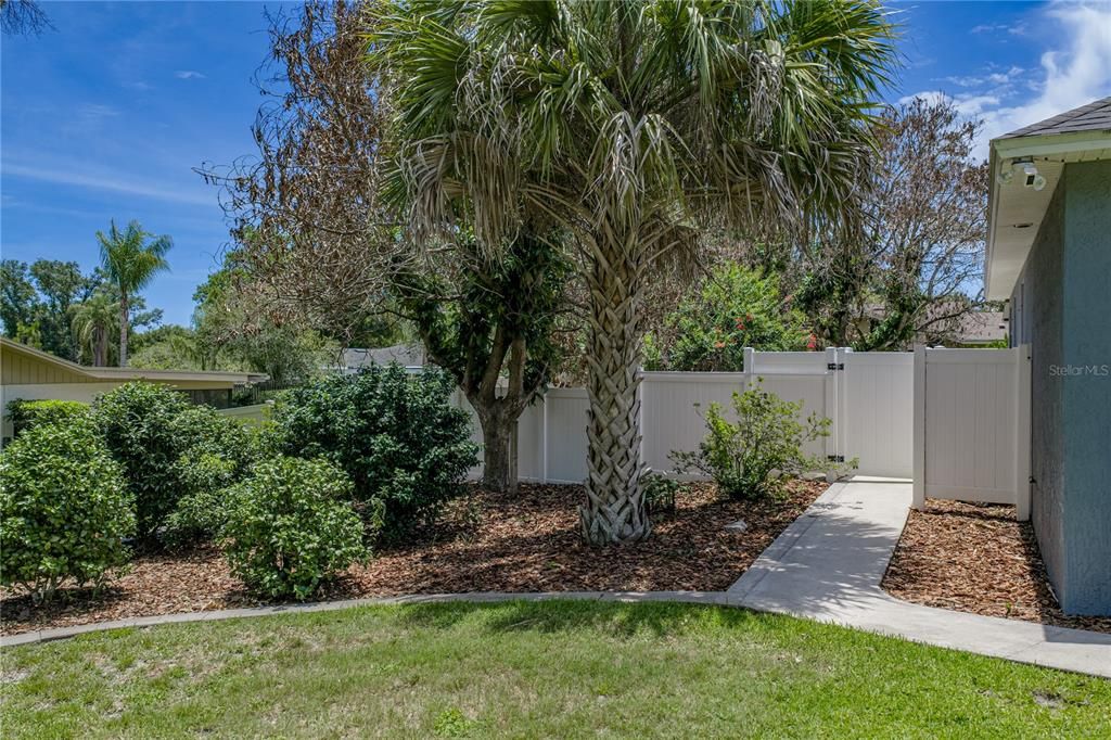 For Sale: $529,900 (4 beds, 2 baths, 2619 Square Feet)