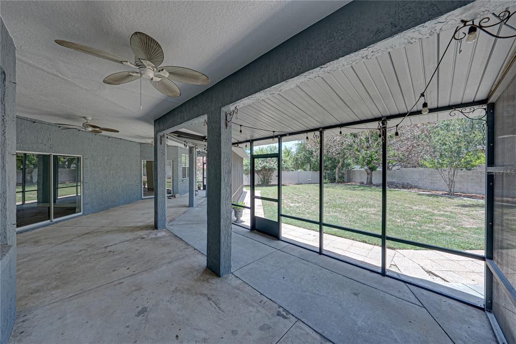 For Sale: $529,900 (4 beds, 2 baths, 2619 Square Feet)