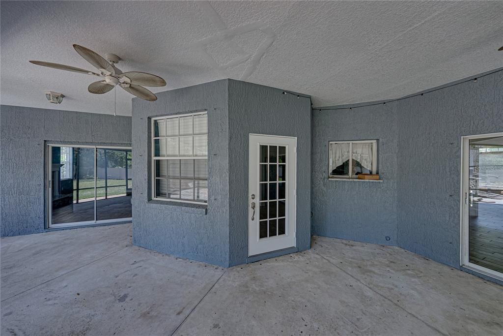 For Sale: $529,900 (4 beds, 2 baths, 2619 Square Feet)