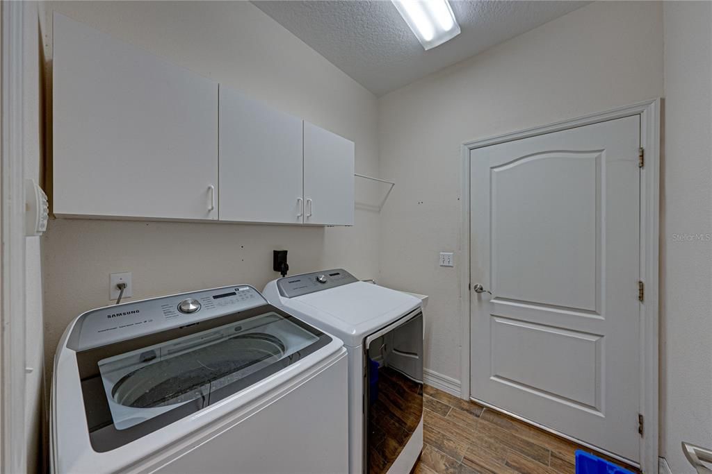 For Sale: $529,900 (4 beds, 2 baths, 2619 Square Feet)
