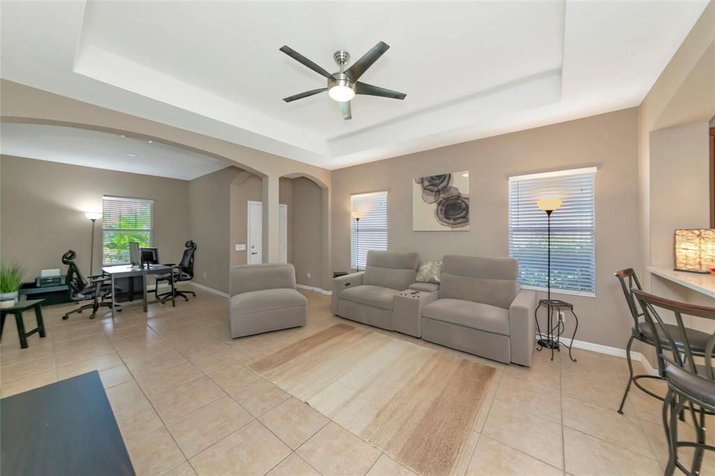 En Venta: $379,900 (3 camas, 2 baños, 1495 Pies cuadrados)