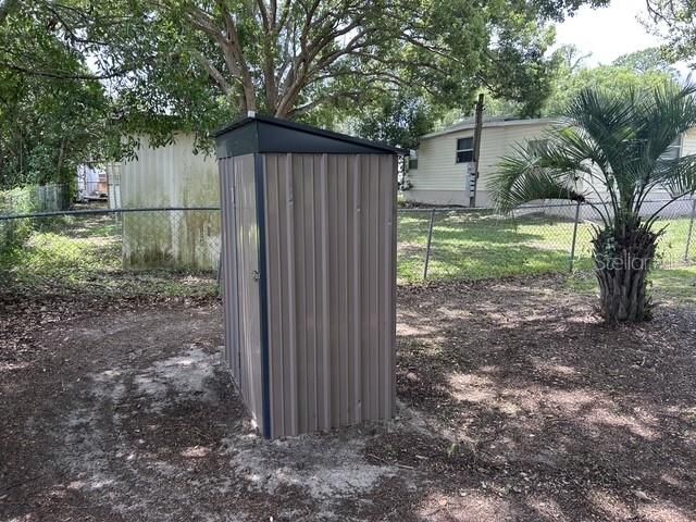 For Sale: $119,900 (2 beds, 1 baths, 1214 Square Feet)