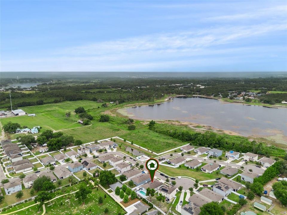 На продажу: $425,000 (4 спален, 2 ванн, 1867 Квадратных фут)