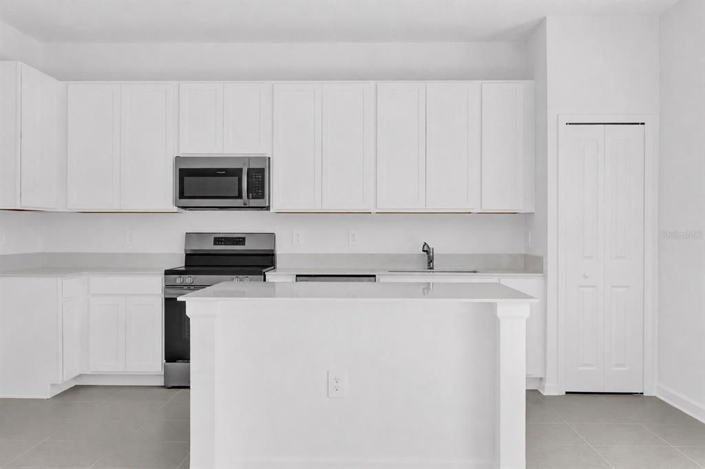 En Renta: $2,300 (3 camas, 2 baños, 1689 Pies cuadrados)