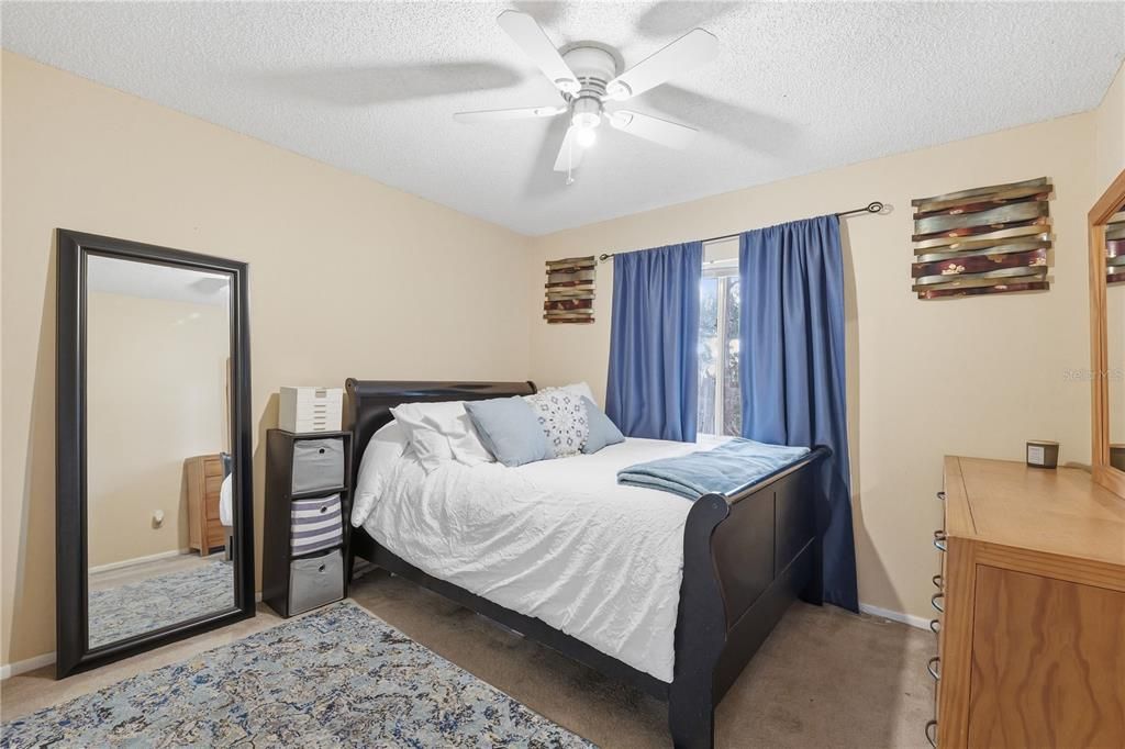 En Venta: $289,000 (3 camas, 2 baños, 1270 Pies cuadrados)