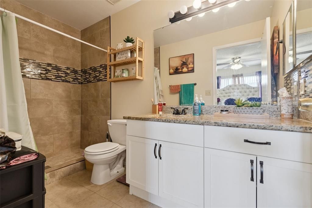 For Sale: $162,000 (3 beds, 2 baths, 1073 Square Feet)