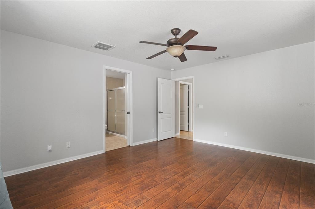 For Sale: $352,000 (3 beds, 2 baths, 1541 Square Feet)