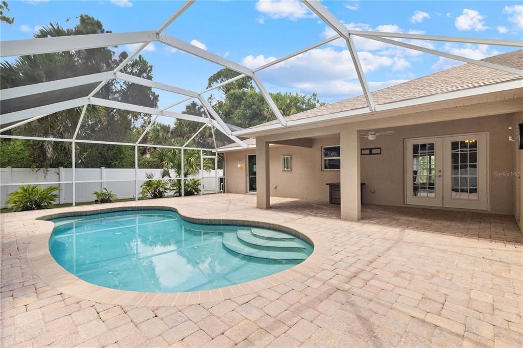 For Sale: $352,000 (3 beds, 2 baths, 1541 Square Feet)