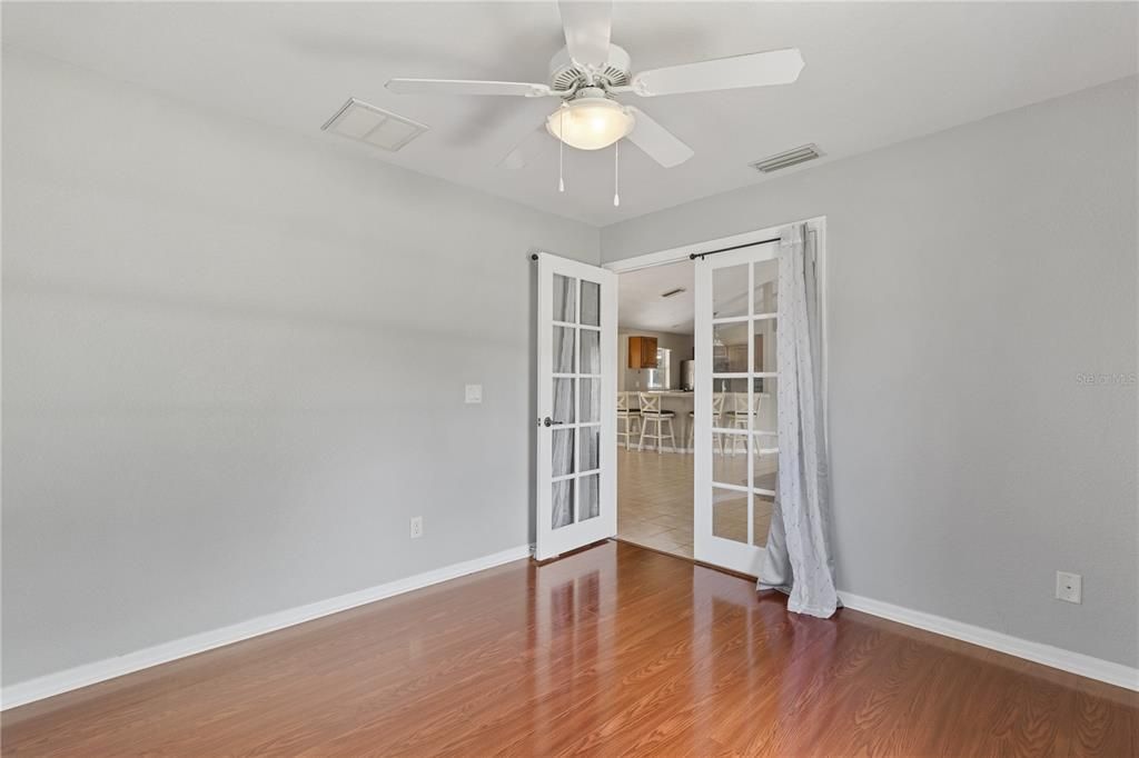 For Sale: $352,000 (3 beds, 2 baths, 1541 Square Feet)