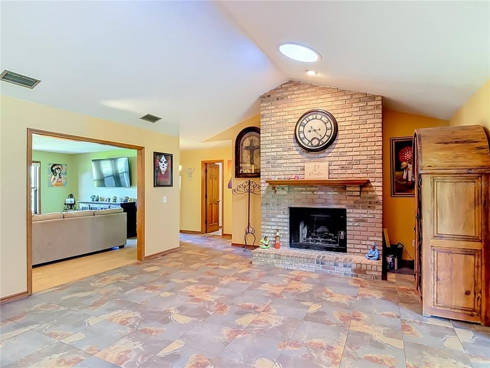For Sale: $449,900 (4 beds, 2 baths, 2419 Square Feet)
